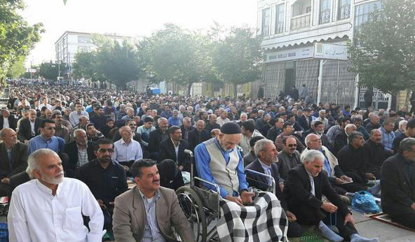 گزارش تصویری اقامه نماز عید سعید فطر در لرستان