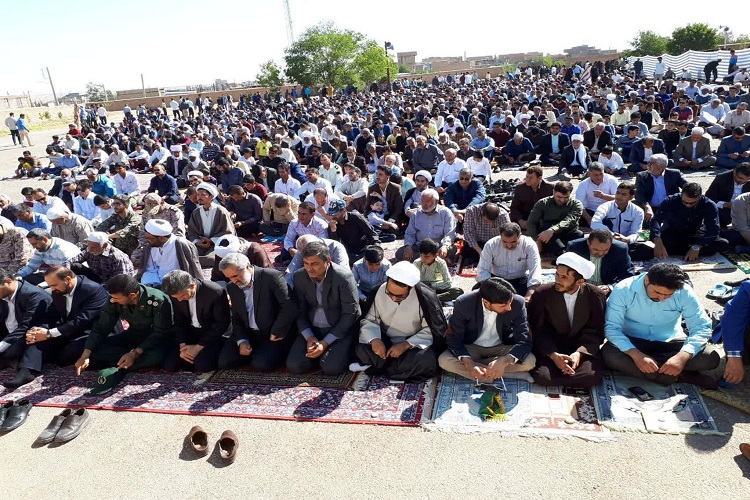 عید فطر روز دریافت پاداش الهی بعد از یک ماه بندگی خداوند است عید فطر روز دریافت پاداش الهی بعد از یک ماه بندگی خداوند است