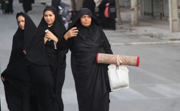 گزارش تصویری اقامه نماز عید فطر در کوهدشت