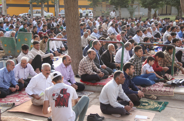 گزارش تصویری اقامه نماز عید فطر در کوهدشت