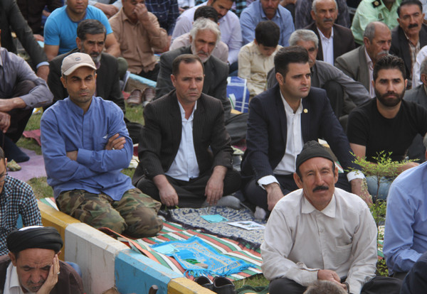 گزارش تصویری اقامه نماز عید فطر در کوهدشت