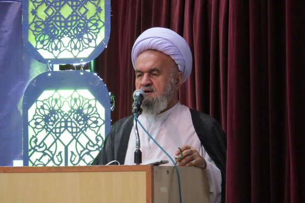 معارف دینی با جذابیت هنری به جامعه منتقل شود