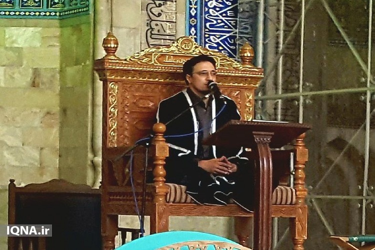 محفل انس با قرآن در مضجع شریف حرم مطهر رضوی برگزار شد