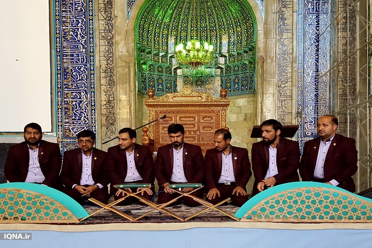 محفل انس با قرآن در مضجع شریف حرم مطهر رضوی برگزار شد