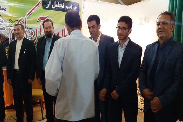 گزارش تصویری تجلیل از خادمان قرآن مازندران در تنکابن