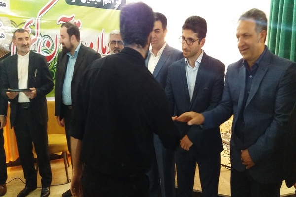 گزارش تصویری تجلیل از خادمان قرآن مازندران در تنکابن