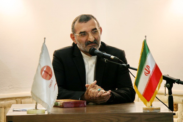 گزارش تصویری تجلیل از خادمان قرآن مازندران در تنکابن
