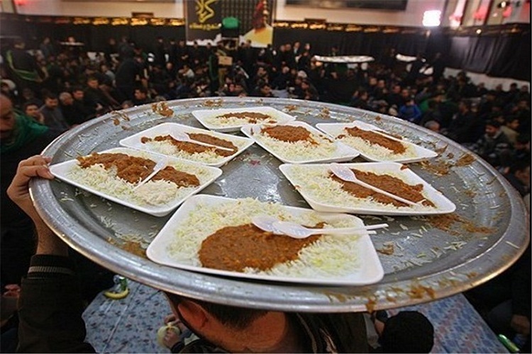 اطعام رمضانی یک هزار نفر از مددجویان کمیته امداد فارس از محل موقوفه صاحبدیوانی اطعام رمضانی یک هزار نفر از مددجویان کمیته امداد فارس از محل موقوفه صاحبدیوانی