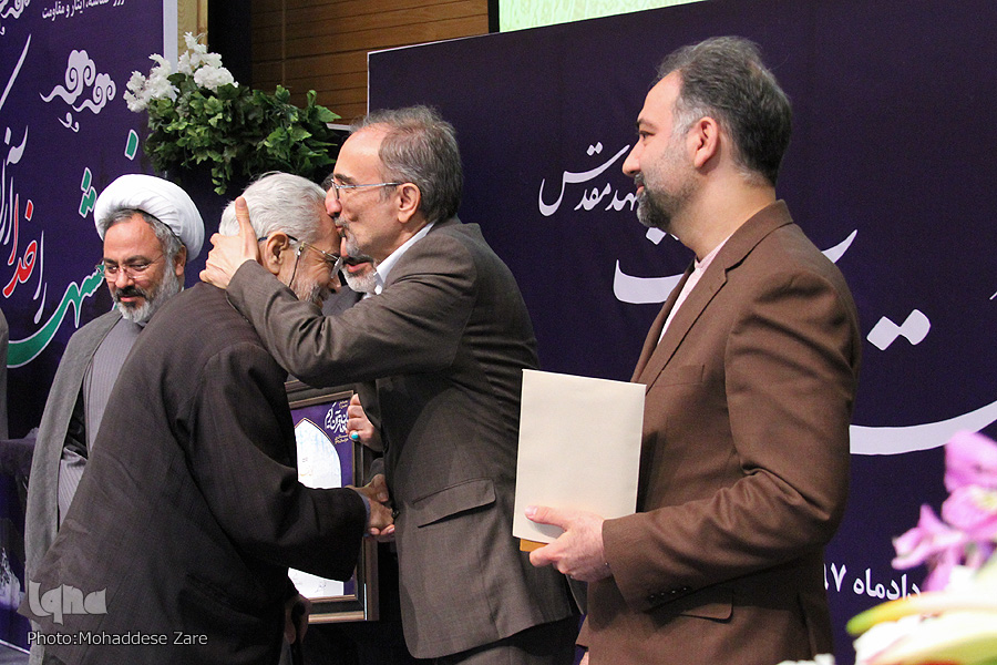 دهمین همایش تجلیل از خادمان قرآن کریم خراسان رضوی برگزار شد