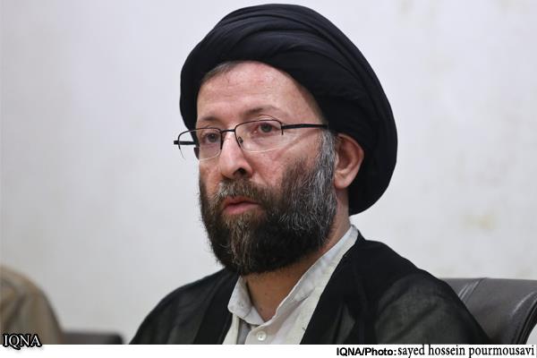 اصلی جلوه دادن مسائل فرعی طراحی دستگاه تبلیغاتی نظام سلطه است اصلی جلوه دادن مسائل فرعی طراحی دستگاه تبلیغاتی نظام سلطه است