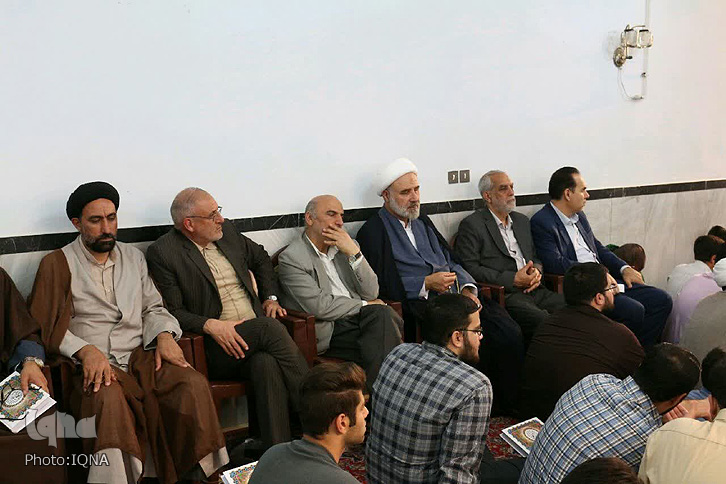 گزارش تصویری جلسه تفسیر قرآن مسجد بعثت خرمآباد گزارش تصویری جلسه تفسیر قرآن مسجد بعثت خرمآباد