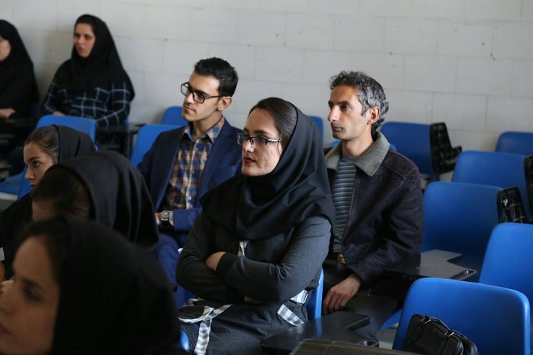 گزارش تصویری برگزاری کرسی تلاوت و تدبر در دانشگاه پیام نور سنندج