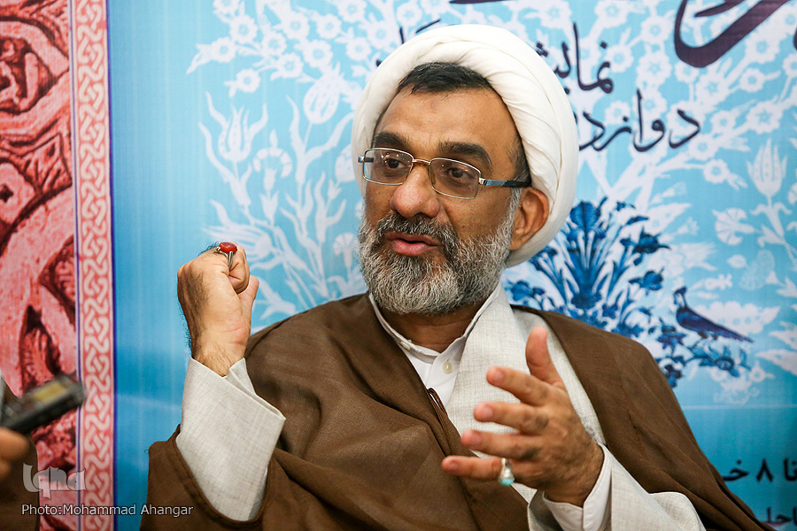 نیازمند شخصیت&zwnj;هایی برای انتقال سخن نخبگان قرآنی به مخاطب عام هستیم(آمــــــــاده/خسروپناه)