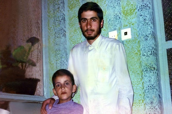 رونمایی از دو کتاب &laquo;راز نجابت چشم&zwnj;هایت&raquo; و &laquo;رد تو را از کدام ستاره بگیرم&raquo;