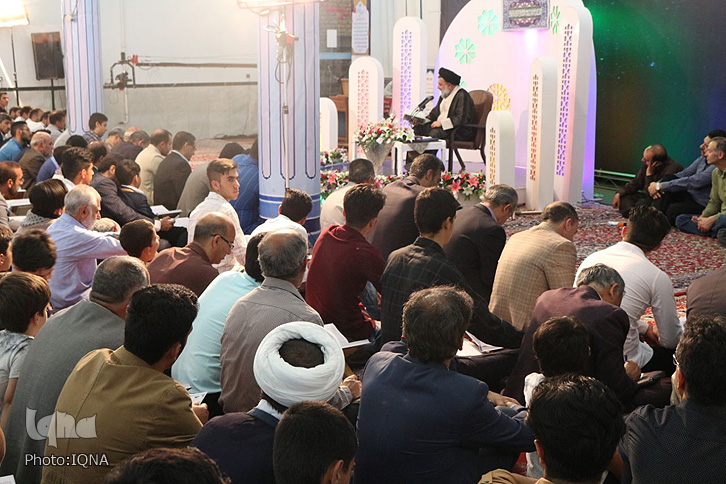 گزارش تصویری جلسه تفسیر نماینده ولیفقیه در لرستان گزارش تصویری جلسه تفسیر نماینده ولیفقیه در لرستان