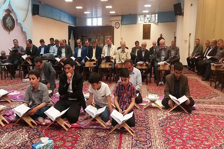 برگزاری جلسه تفسیر قرآن مدیران اجرایی آذربایجانشرقی برگزاری جلسه تفسیر قرآن مدیران اجرایی آذربایجانشرقی