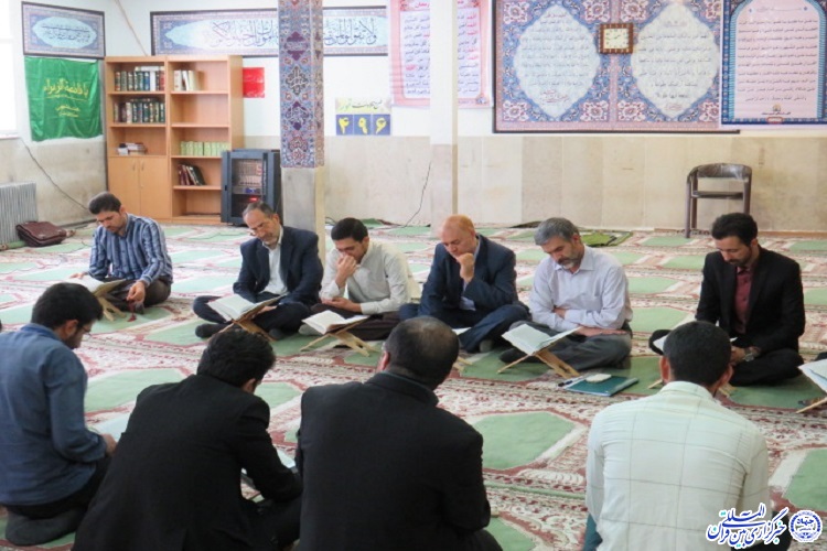 محفل انس با قرآن کریم در دانشگاه اراک برگزار شد