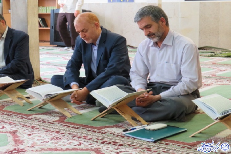 محفل انس با قرآن کریم در دانشگاه اراک برگزار شد