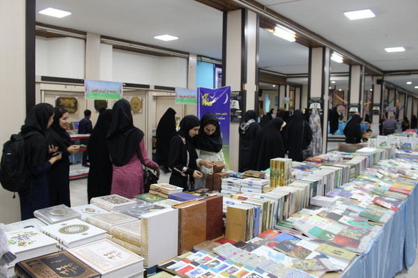 افتتاح نمایشگاه قرآن و عترت در ساری