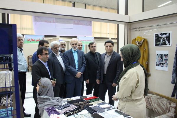 افتتاح نمایشگاه قرآن و عترت در ساری