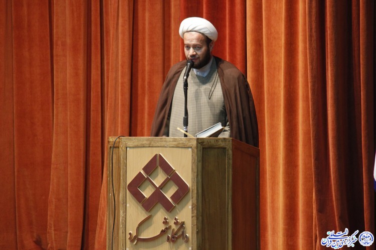 برگزاری محفل انس با قرآن در دانشگاه شهرکرد برگزاری محفل انس با قرآن در دانشگاه شهرکرد