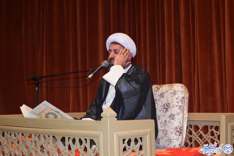 برگزاری محفل انس با قرآن در دانشگاه شهرکرد برگزاری محفل انس با قرآن در دانشگاه شهرکرد
