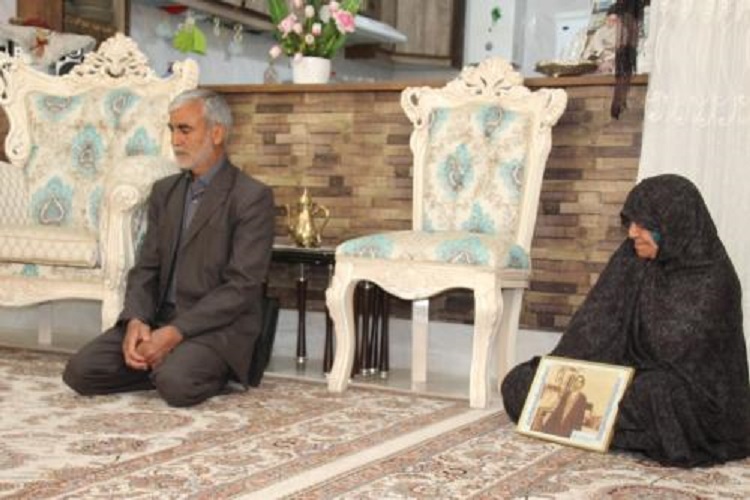 نذری طلایی از یک خانواده شهید نذری طلایی از یک خانواده شهید
