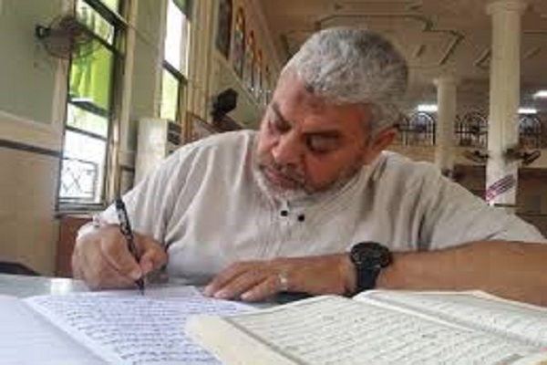 پنج‌شنبه//هنرمند فلسطینی و رؤیای کتابت قرآن/ مسجد میعادگاهم است