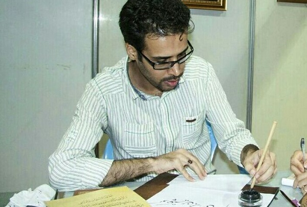 خوشنویسی سوره مبارکه «یس» با استفاده از خط محقق/آمادگی کتابت کل قرآن به خط نسخ را دارم خوشنویسی سوره مبارکه «یس» با استفاده از خط محقق/آمادگی کتابت کل قرآن به خط نسخ را دارم