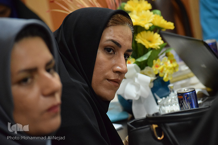 نشست خبری رئیس بیمارستان شهدای عشایر خرم&lrm;آباد با اصحاب رسانه