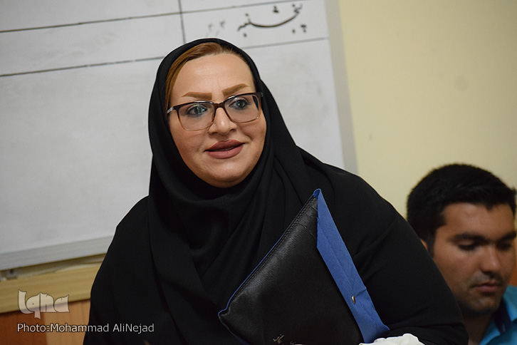 نشست خبری رئیس بیمارستان شهدای عشایر خرم&lrm;آباد با اصحاب رسانه