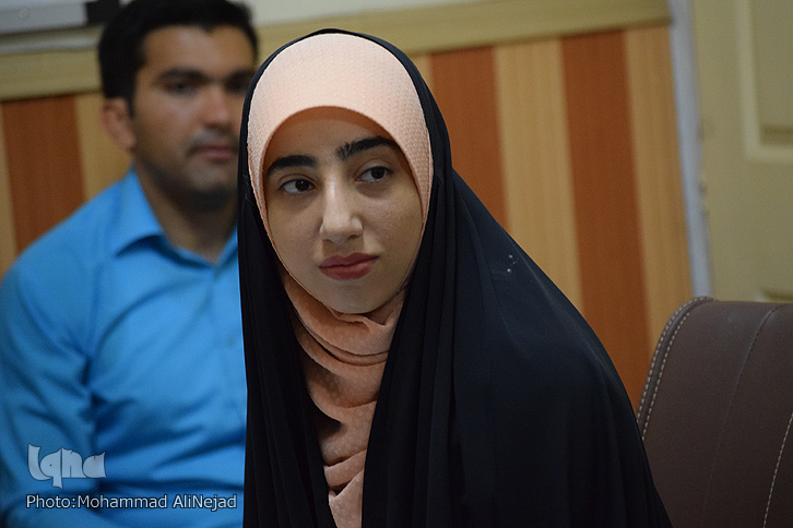 نشست خبری رئیس بیمارستان شهدای عشایر خرم&lrm;آباد با اصحاب رسانه