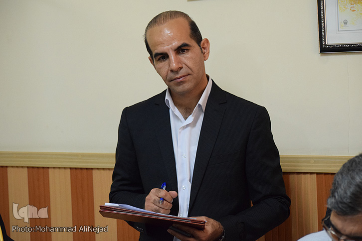 نشست خبری رئیس بیمارستان شهدای عشایر خرم&lrm;آباد با اصحاب رسانه