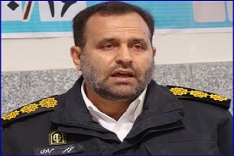 برخورد قانونی پلیس با سرنشینان خودروهایی که کشف حجاب کنند برخورد قانونی پلیس با سرنشینان خودروهایی که کشف حجاب کنند