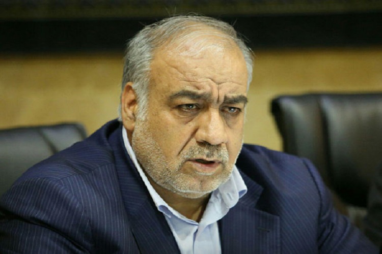 بازاریان سرمایه عظیم اجتماعی برای نظام در برابر دشمن هستند بازاریان سرمایه عظیم اجتماعی برای نظام در برابر دشمن هستند
