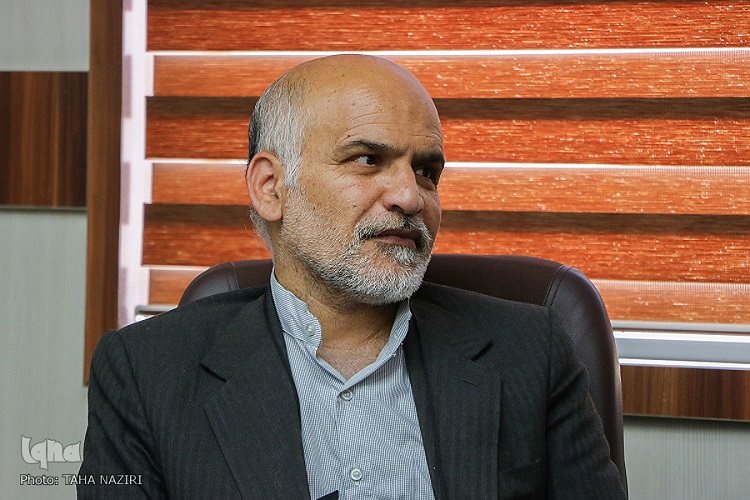 تکیه بر نخبگان جوان و بکارگیری ایده‌های آن‌ها راه برون‌رفت کشور از مشکلات است