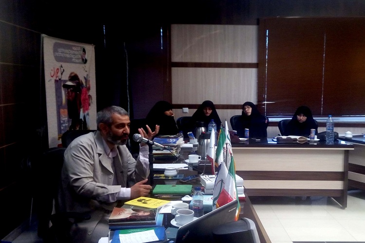 انقلاب اسلامی آمد تا انسانیت انسان&zwnj;ها را بازگرداند/شهید چمران؛ الگوی رسیدن به این هدف