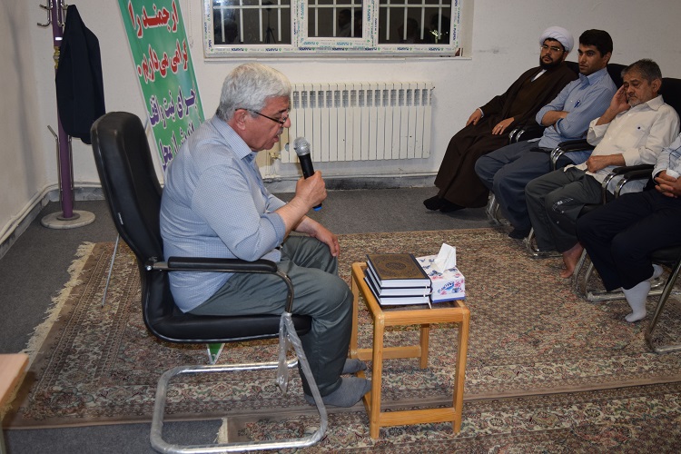گزارش تصویری برگزاری محفل انس با قرآن ویژه مدیران موسسات قرآنی در مریوان گزارش تصویری برگزاری محفل انس با قرآن ویژه مدیران موسسات قرآنی در مریوان