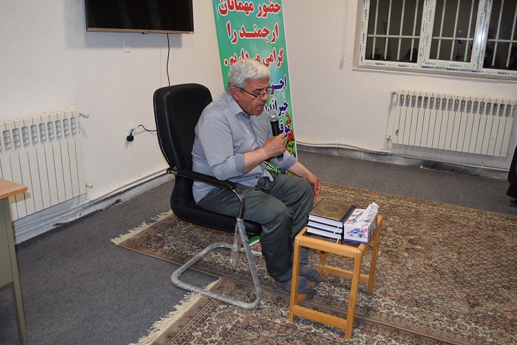 گزارش تصویری برگزاری محفل انس با قرآن ویژه مدیران موسسات قرآنی در مریوان گزارش تصویری برگزاری محفل انس با قرآن ویژه مدیران موسسات قرآنی در مریوان