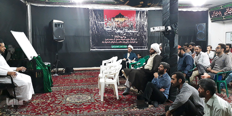 برگزاری دوره آموزشی &laquo;مبانی عقلانی ولایت فقیه&raquo; در خرم&zwnj;آباد + عکس