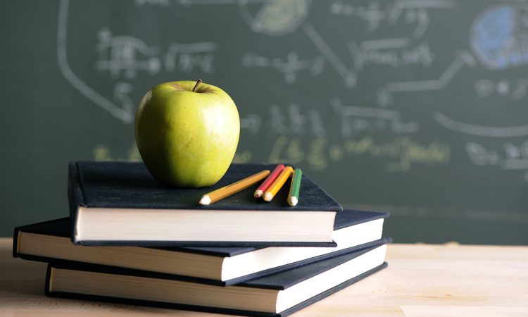 ثبت چند وقف مهم در حوزه آموزش در ملایر