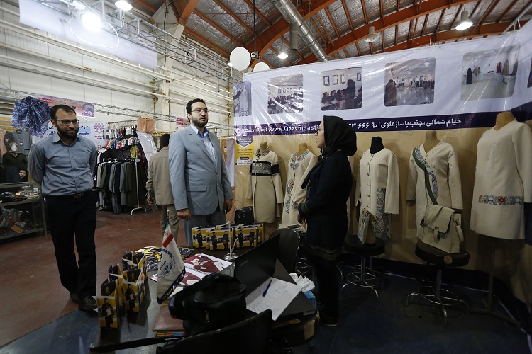 بازگشایی نمایشگاه «دُر ماندگار» و «کالای ایرانی» در قزوین بازگشایی نمایشگاه «دُر ماندگار» و «کالای ایرانی» در قزوین
