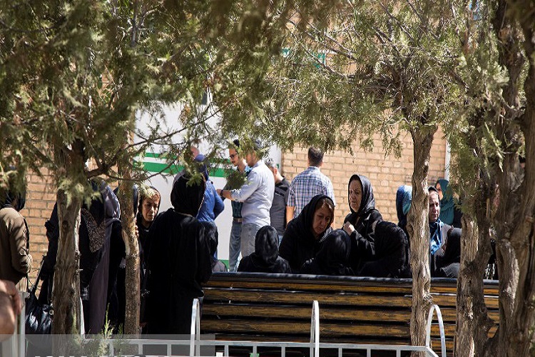 گزارش تصویری از مراسم تشیع جانباختگان اتوبوس ترمینال سنندج