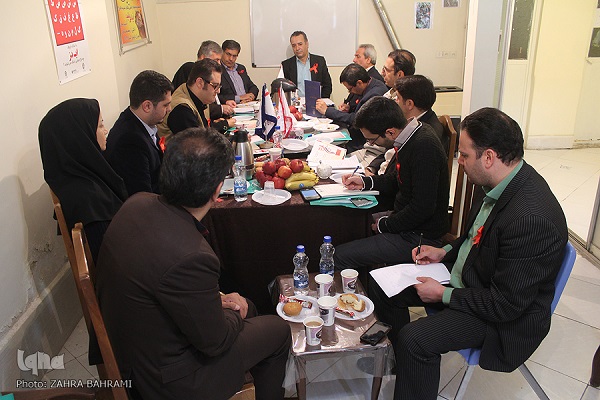ایدز؛از تعدد برنامه تا نبود عزم جدی برای پرداختن به آن/ مشکل کجاست؟