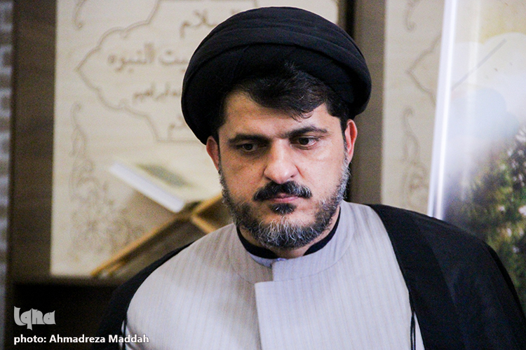 همایش بزرگداشت امامزادگان در 27 شهرستان فارس برگزار میشود همایش بزرگداشت امامزادگان در 27 شهرستان فارس برگزار میشود