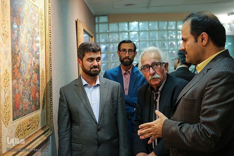 نمایشگاه آثار منتخب جشنواره امام رضا(ع) در نگارخانه شهر گشایش یافت