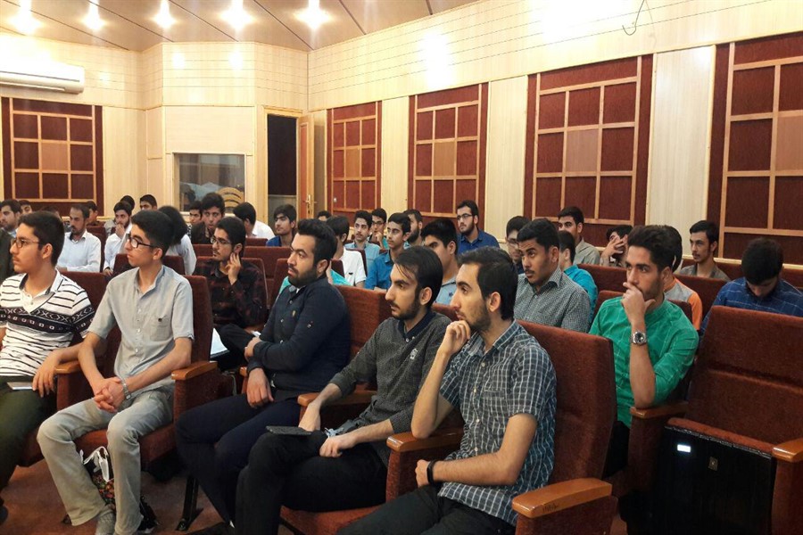 حضور اعضای کانون&zwnj;های فرهنگی مساجد دزفول در همایش نماز