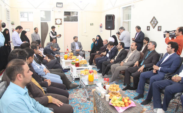 افتتاح نمایشگاه «حریم حورا» در کوهدشت +عکس افتتاح نمایشگاه «حریم حورا» در کوهدشت +عکس