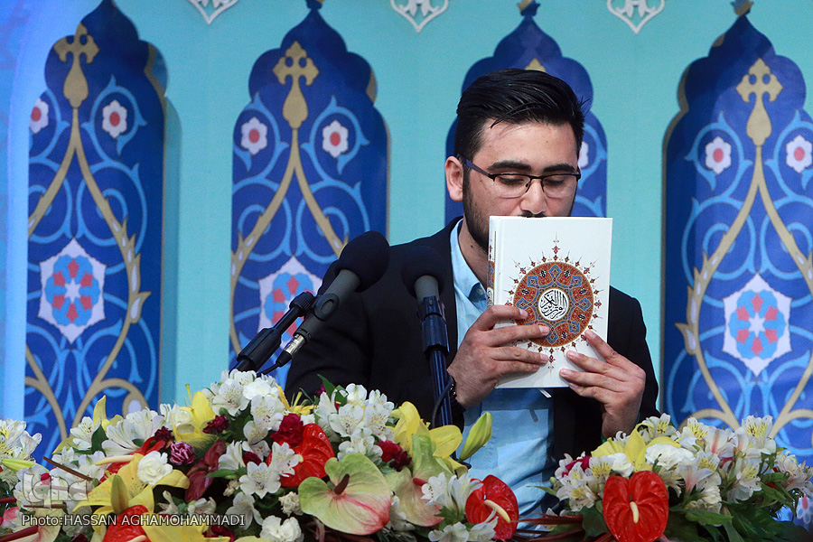 ادامه مرحله نهایی مسابقات بین‌المللی قرآن دانشجویان / رقابت فشرده در فینال