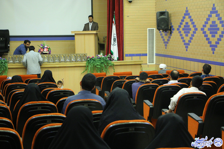 گزارش تصویری افتتاحیه مرحله استانی مسابقات قرآن در یزد گزارش تصویری افتتاحیه مرحله استانی مسابقات قرآن در یزد